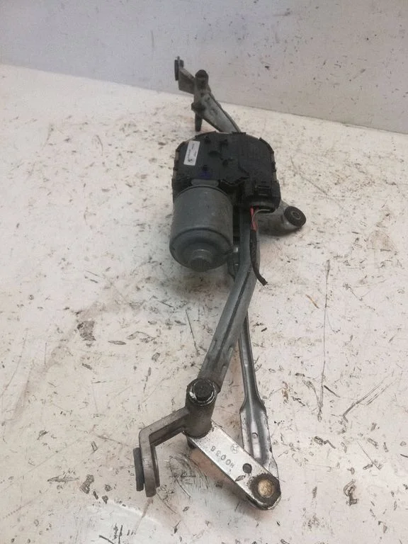 Front wiper linkage and motor – BMW X4 F26 (2014-2017)
