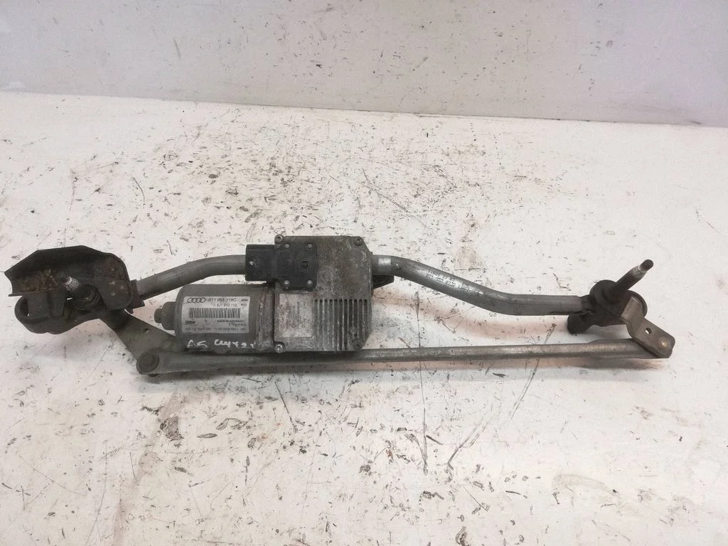 Mechanizm wycieraczek z silniczkiem 8T1955023D