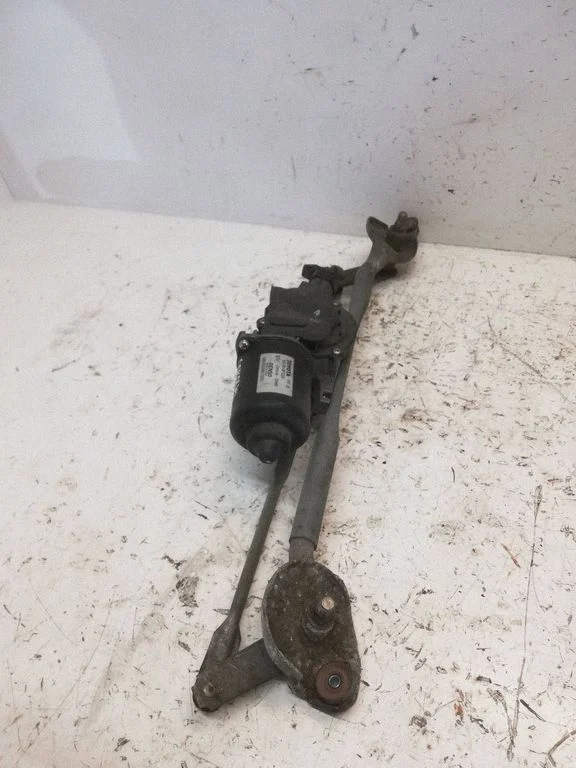 Front wiper linkage and motor 851100F020
