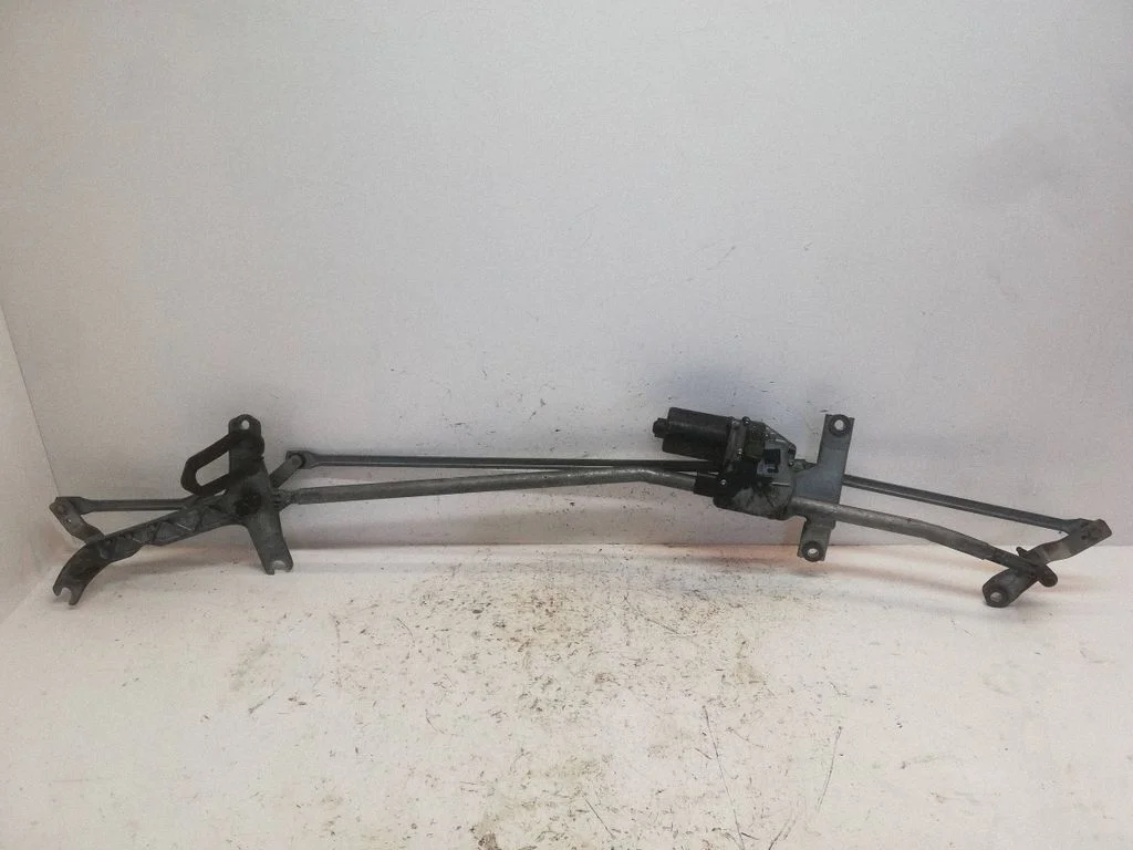 Front wiper linkage and motor – Mercedes-Benz Vito Viano W639 (2003-2014)