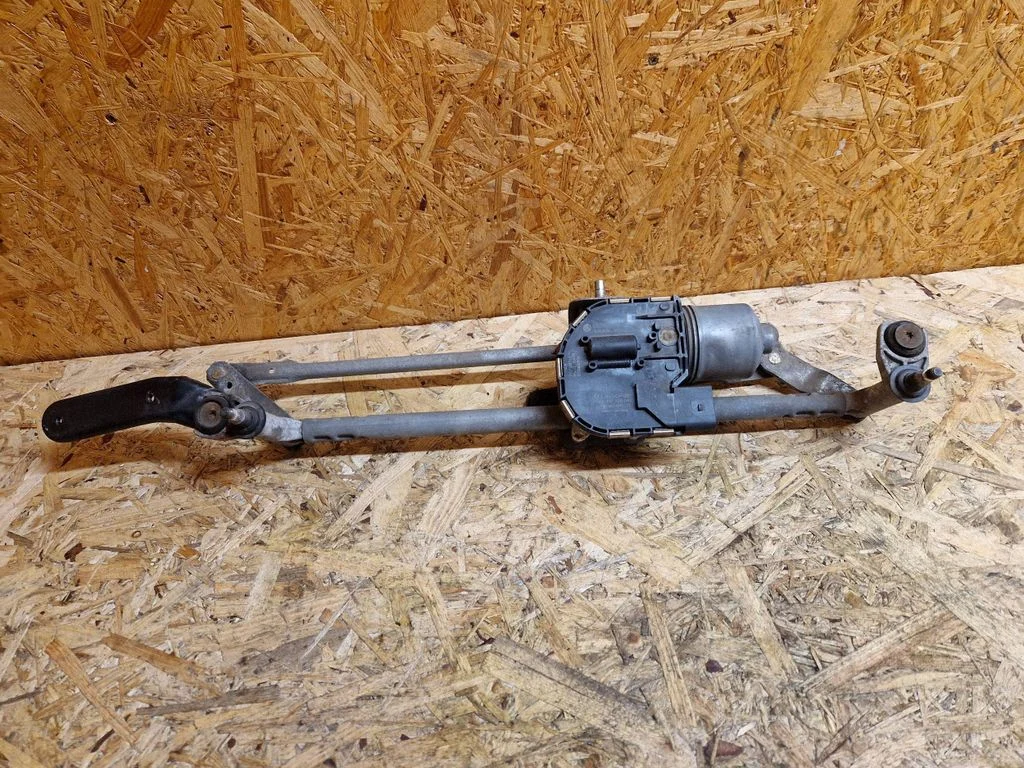 Front wiper linkage and motor – Skoda Octavia Mk2 (1Z) (2004-2013)