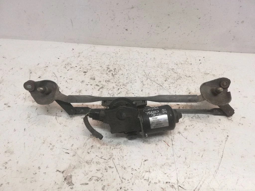 Front wiper linkage and motor – Toyota Corolla Verso AR10 (2004-2009)
