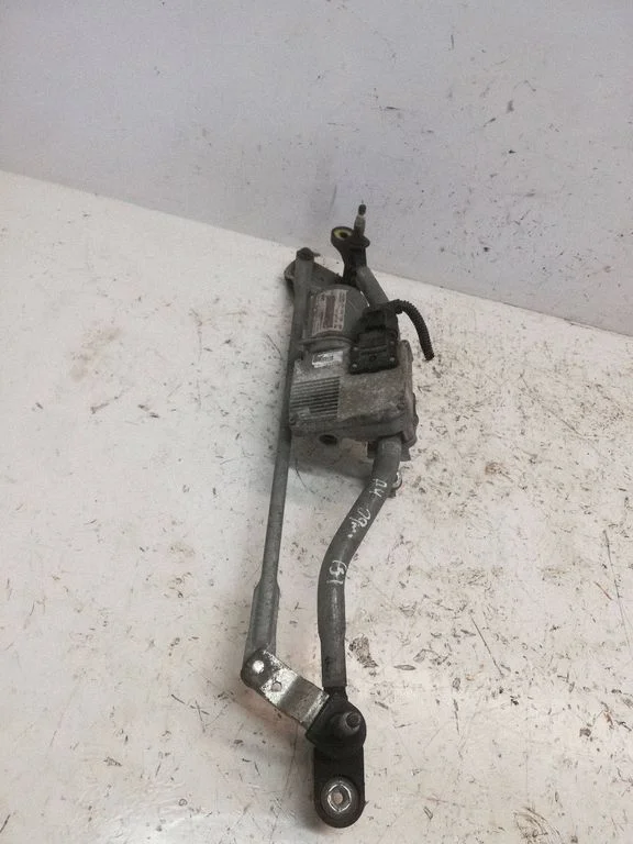 Front wiper linkage and motor – Audi A4 Allroad B8 (2008-2016)