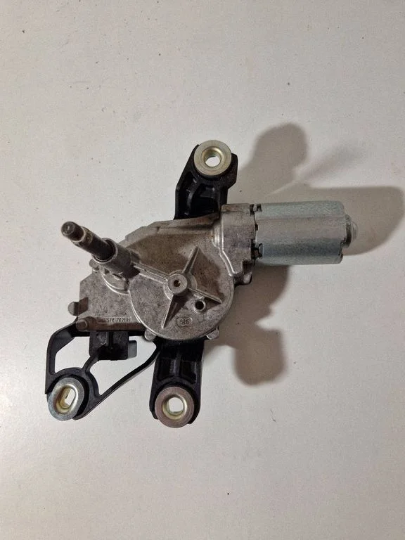 Rear window wiper motor – Volkswagen Touran II (2010-2016)