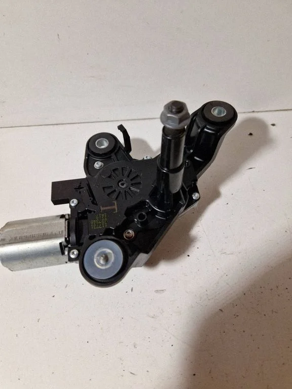 Aizmugurējā stikla tīrītāja motoriņš 0390205062