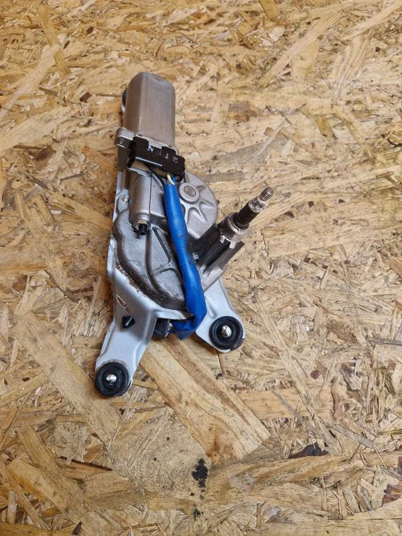 Aizmugurējā stikla tīrītāja motoriņš 035111560