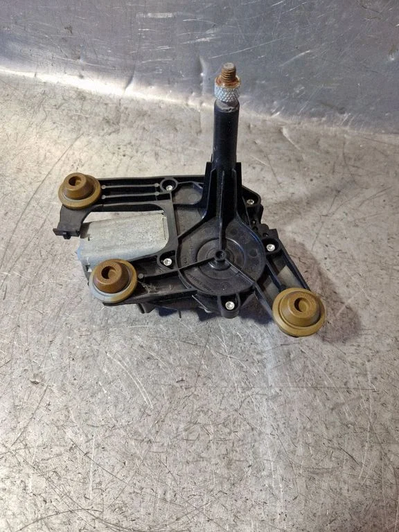 Rear window wiper motor – Citroen C5 (2008-2016)