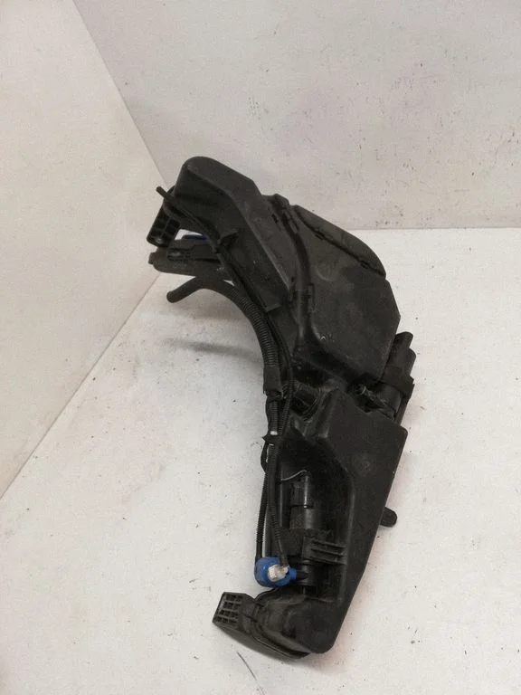 Windshield washer fluid reservoir/tank 8R0955453B