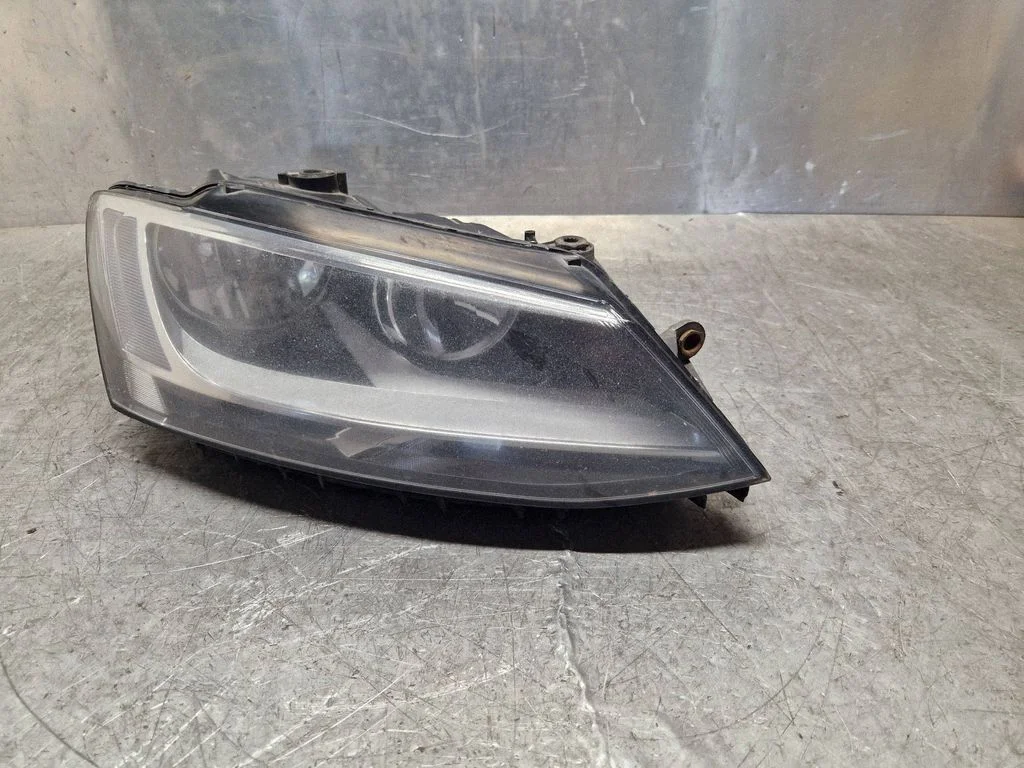 Headlight/headlamp – Volkswagen Jetta VI (2011-2018)
