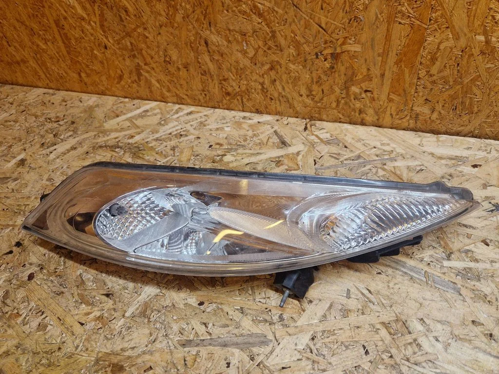 Headlight/headlamp – right
