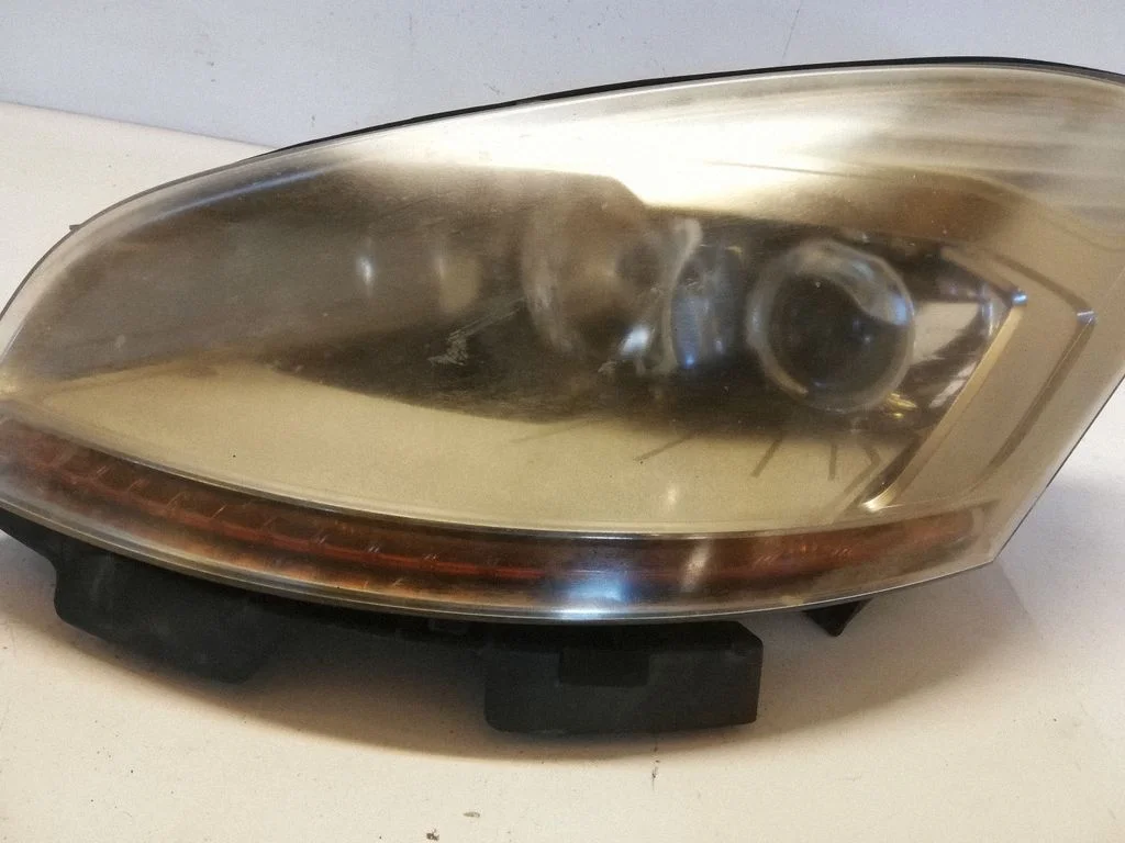 Headlight/headlamp – Citroen C4 I (2004-2010)