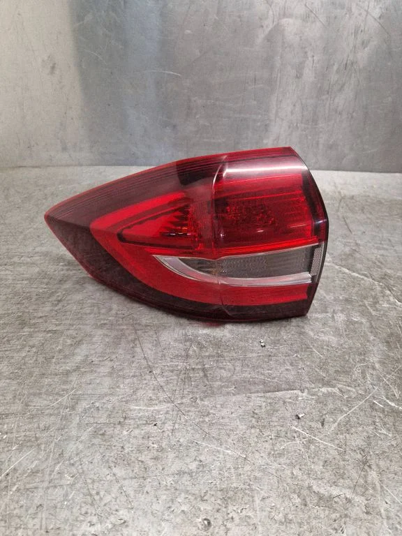 Rear/tail lights F1CB13405BE
