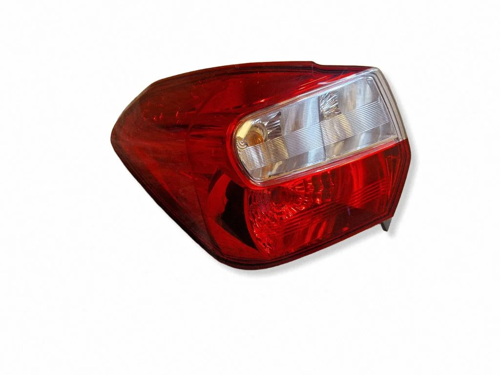 Rear/tail lights 84201FJ050