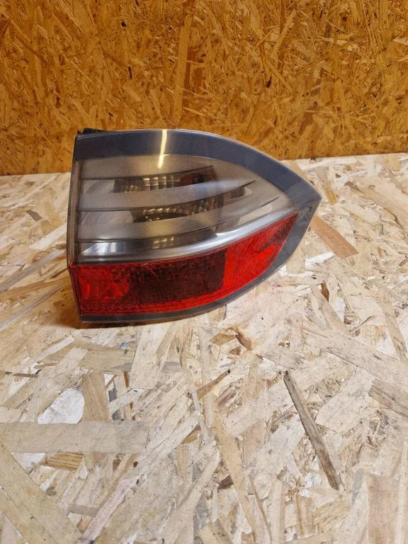 Rear/tail lights – Ford S-MAX (2006-2015)