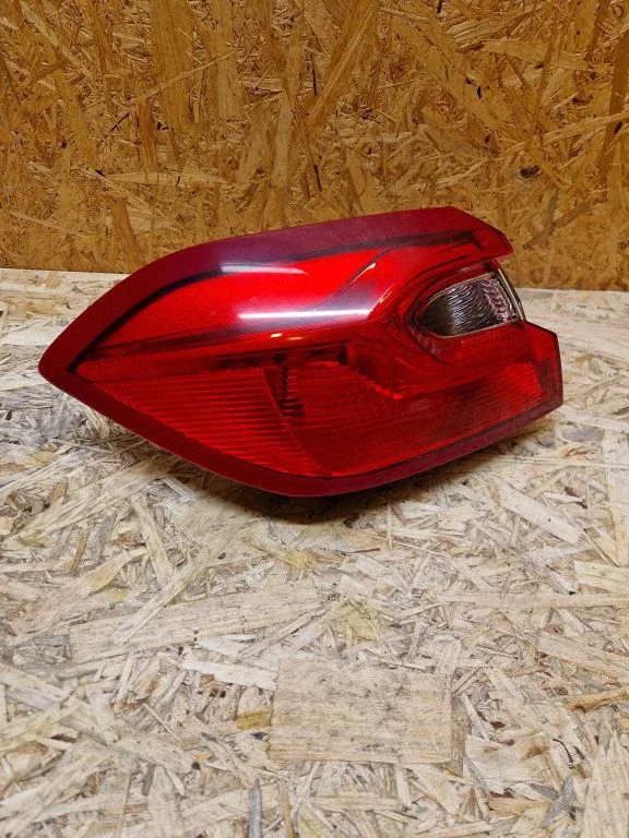 Rear/tail lights H1BB13405A