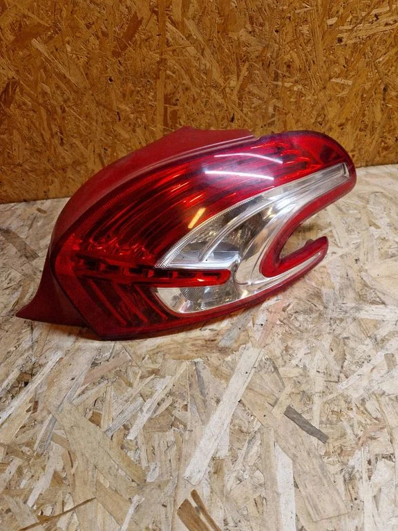 Rear/tail lights 9672628380
