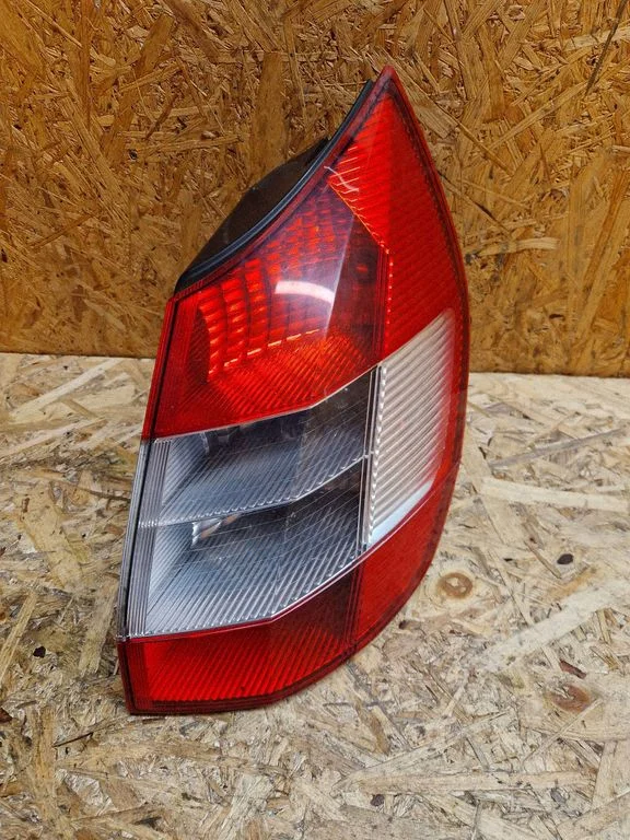 Tagatuli keres 8200493375