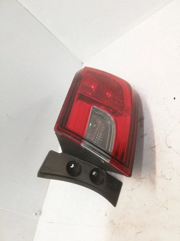 Lampa tylna w błotniku 265502631R