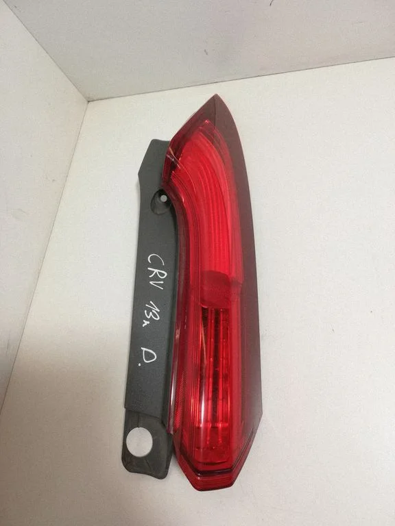 Rear/tail lights – Honda CR-V (2013-2016)