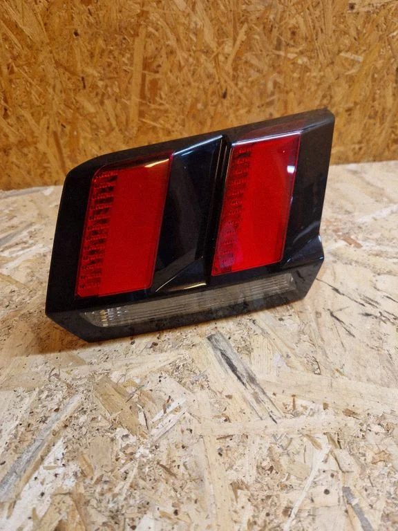 Tailgate rear/tail lights 9810477780