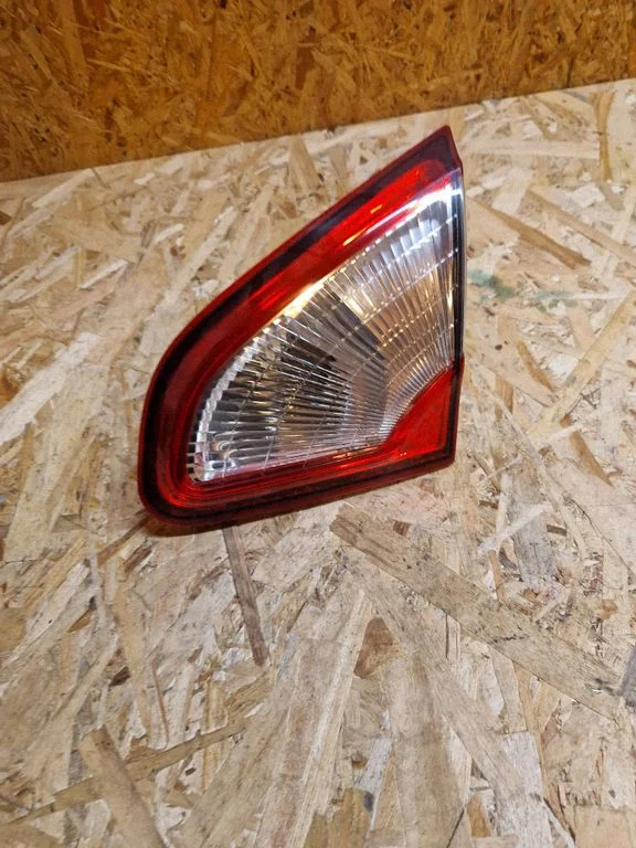 Tailgate rear/tail lights 89503209