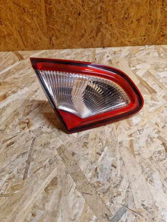 Tailgate rear/tail lights – Nissan Qashqai (2010-2014)
