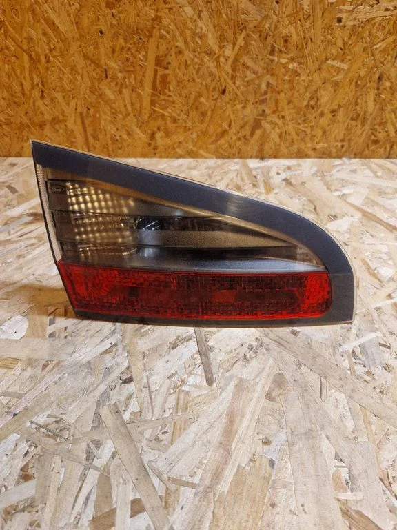 Tailgate rear/tail lights 6M2113A603AK