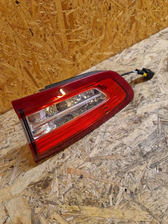 Tailgate rear/tail lights 9803167980