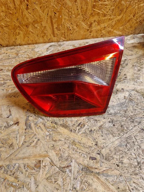 Tailgate rear/tail lights 6J8945094
