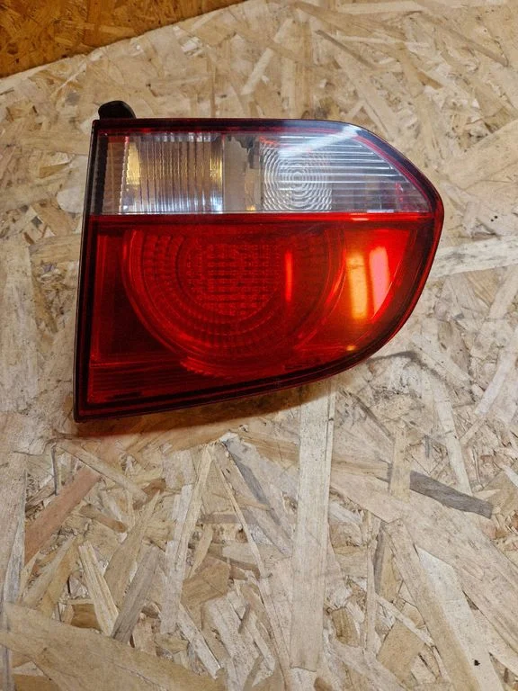 Lampa tylna w klapie 5K0945094AB
