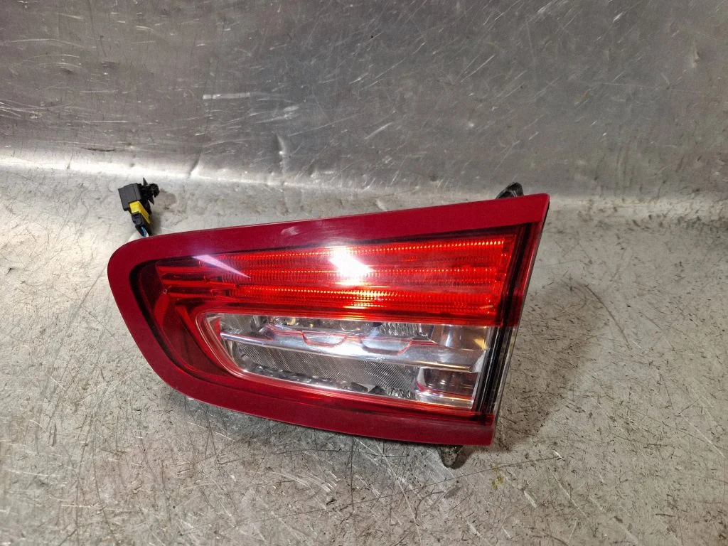Tailgate rear/tail lights 9803167980