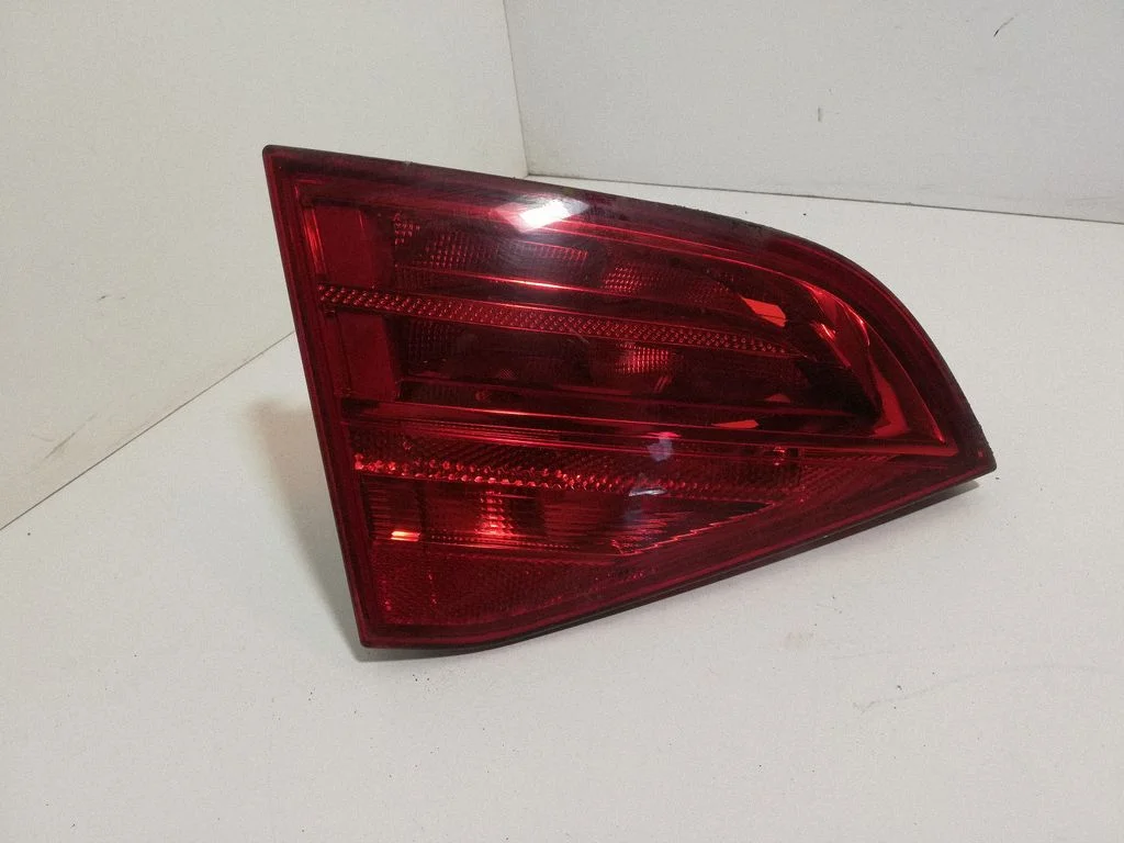 Lampa tylna w klapie 219601