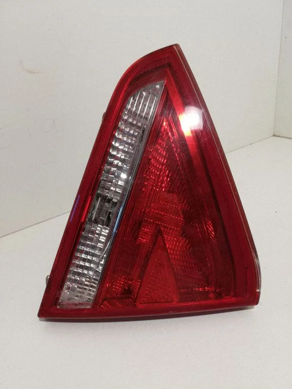 Tailgate rear/tail lights 8T0945093