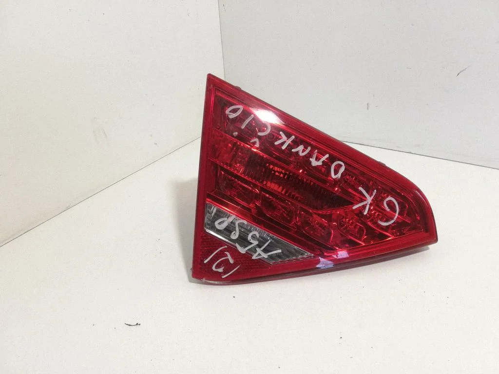 Lampa tylna w klapie – Audi A5 Sportback 8TA (2009-2016)