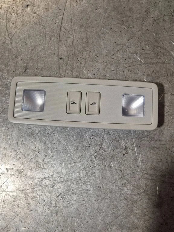Rear seat light 2GA947290