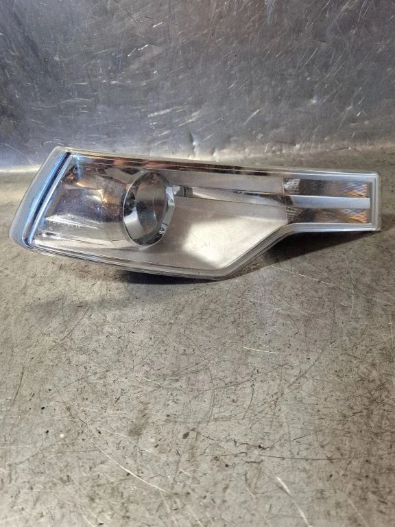 Front fog light 27156400