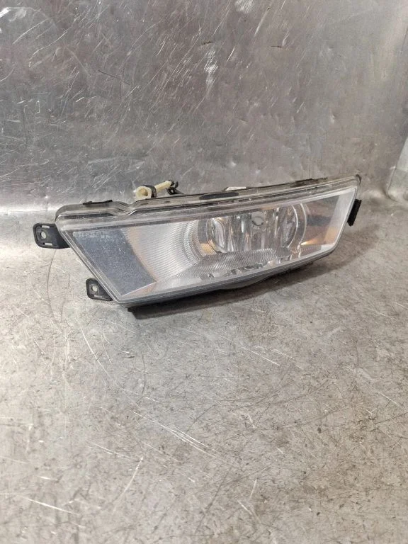 Halogen przedni 5JA941699