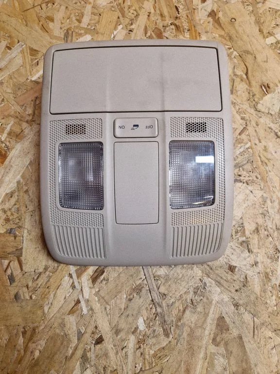 Front seat light KD4569971