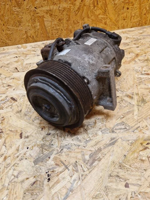 Air conditioning (A/C) compressor (pump) 926004EB0A