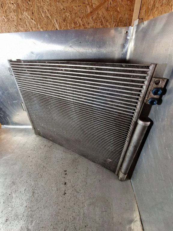 A/C cooling radiator (condenser) – Jeep Grand Cherokee (2010-2021)