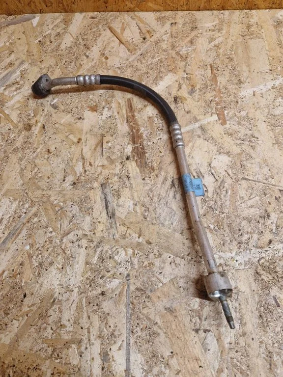Air conditioning (A/C) pipe/hose F1F119D567AB