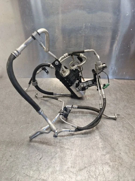 Air conditioning (A/C) pipe/hose 924901059R