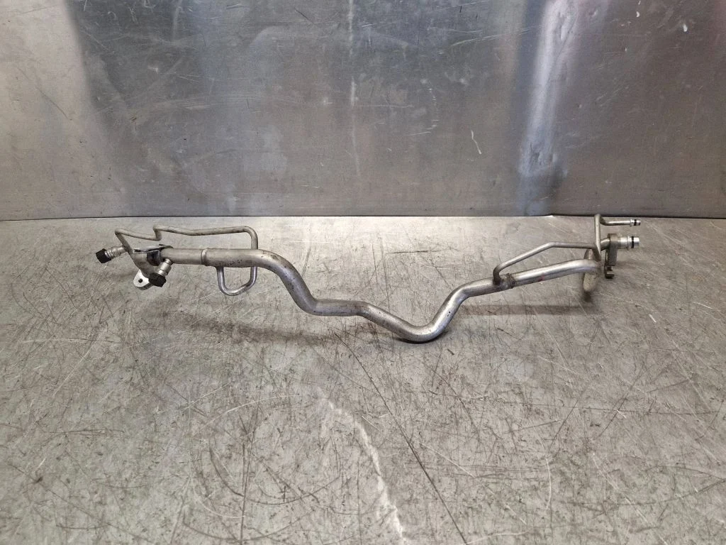 Air conditioning (A/C) pipe/hose