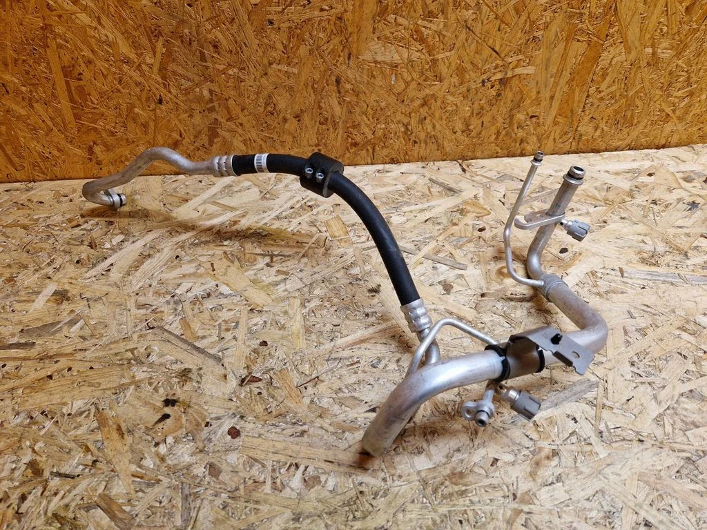 Air conditioning (A/C) pipe/hose 924468922R