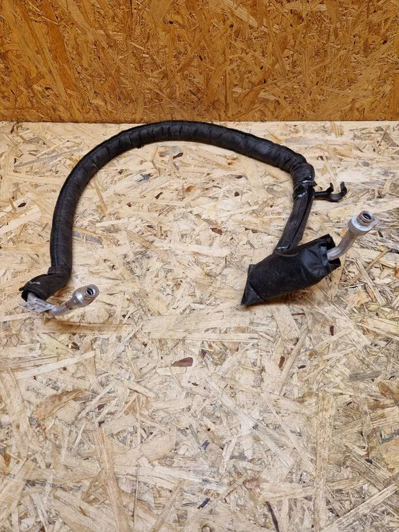 Air conditioning (A/C) pipe/hose 9826918180