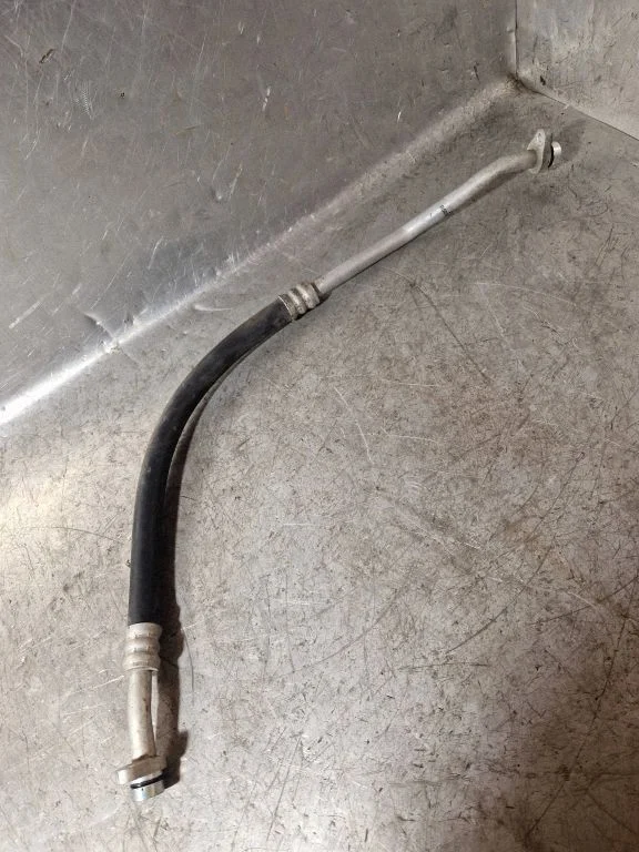 Air conditioning (A/C) pipe/hose 5351718020B