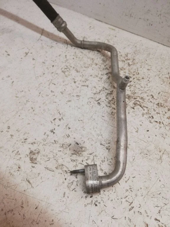Air conditioning (A/C) pipe/hose 5Q0820743M