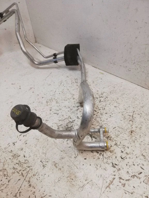 Air conditioning (A/C) pipe/hose