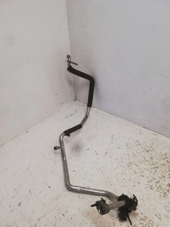 Air conditioning (A/C) pipe/hose