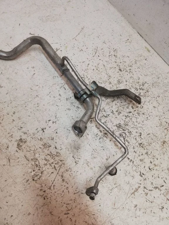 Air conditioning (A/C) pipe/hose